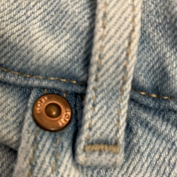 LOFT High-Rise Light Wash Distressed Skinny Jean Size 27P - Picture 8 of 9